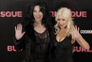 Christina Aguilera y Cher, dos divas en 'Burlesque'