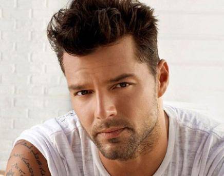 Ricky Martin cuenta que mantuvo sexo con una mujer tras anunciar su homosexualidad