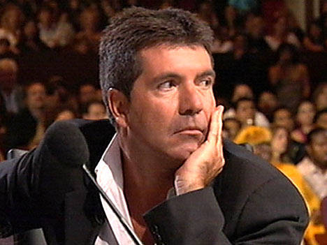 Simon Cowell critica a Christina Aguilera