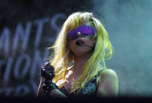 Lady Gaga dice ser una chica muy familiar