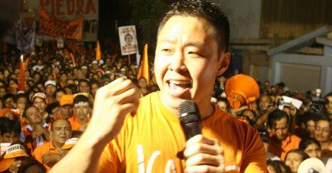 Miren a Kenji Fujimori