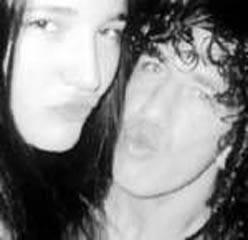 Carles Puyol muestra su amor en Twitter