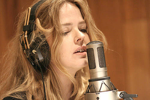 Christina Rosenvinge presenta nuevas canciones Christina Rosenvinge presenta nuevas canciones