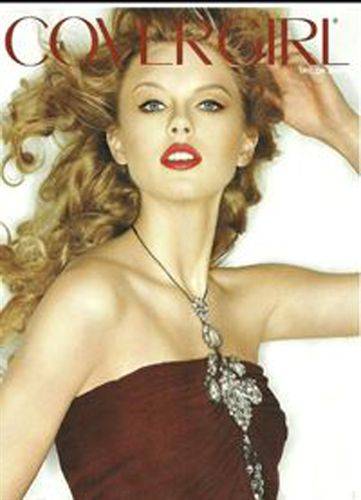 Taylor Swift conquista con labios rojos