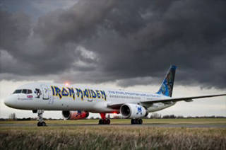 Iron Maiden desvía su avión por el terremoto de Japón