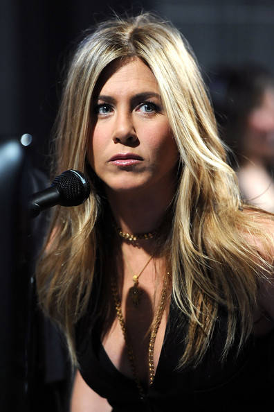 Jennifer Aniston desmiente rumores de un posible cáncer de mama