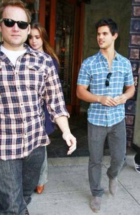 Taylor Lautner y Lily Collins son fotografiados saliendo de un restaurante