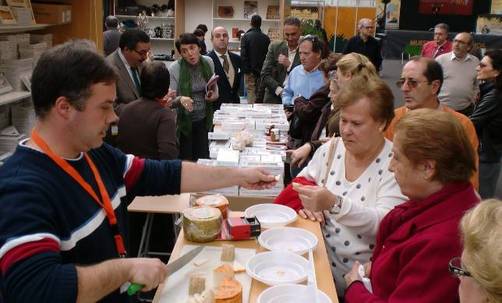 Sevilla: De los pestiños de cerveza al turrón