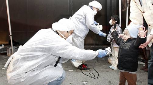 Japón busca enfriar el reactor nuclear en la planta que explotó