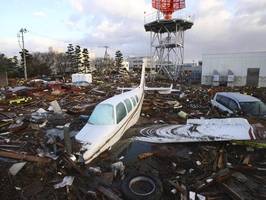 Japón: Pasajeros varados en aeropuertos