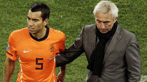 El técnico de Holanda Bert Van Marwijk admitió que le hubiera gustado ganar jugando feo