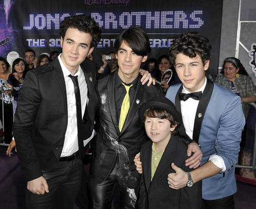 Joe, Nick, Kevin y Frankie Jonas aparecerían en 'Walter, the farting dog'