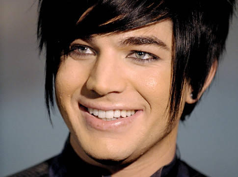 Adam Lambert dice que se portara bien en Malasia