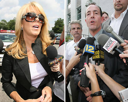 Padres de Lindsay se culpan mutuamente por la vida alocada de su hija