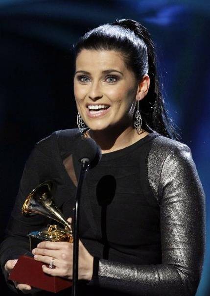 Grammy Latino 2010: Nelly Furtado gana Mejor Album Vocal Pop Femenino