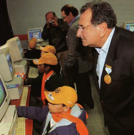 SAN DIONISIO Y EL GRUPO COLINA SAN DIONISIO Y EL GRUPO COLINA