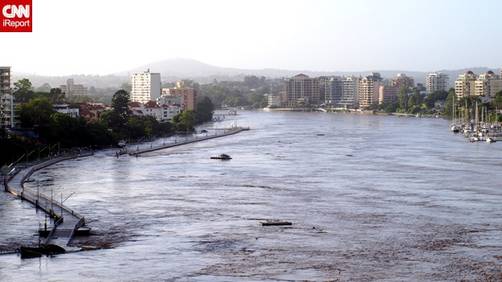 Australia: El agua comienza a disminuir en algunas zonas devastadas