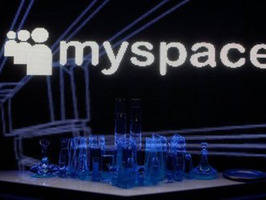 MySpace suprime a la mitad de su plantilla