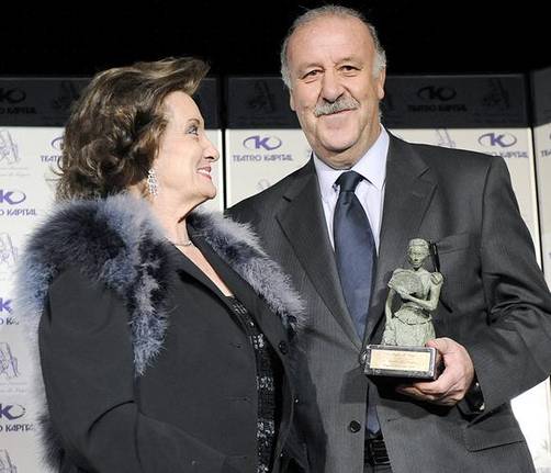 Vicente del Bosque recibe el premio 'Goyesco de Honor'