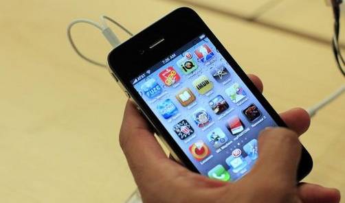 Apple deja de entregar fundas para el iPhone 4