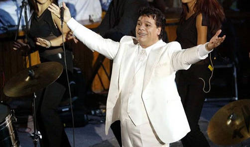 Juan Gabriel contesta demanda laboral