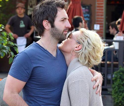 Katherine Heigl super engreída por Josh Kelly
