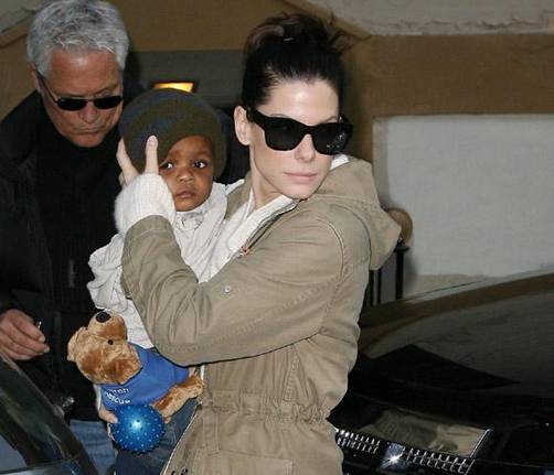 Sandra Bullock no se separa de Louis