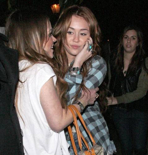 Fotos: Miley Cyrus ebria ¿otra vez?