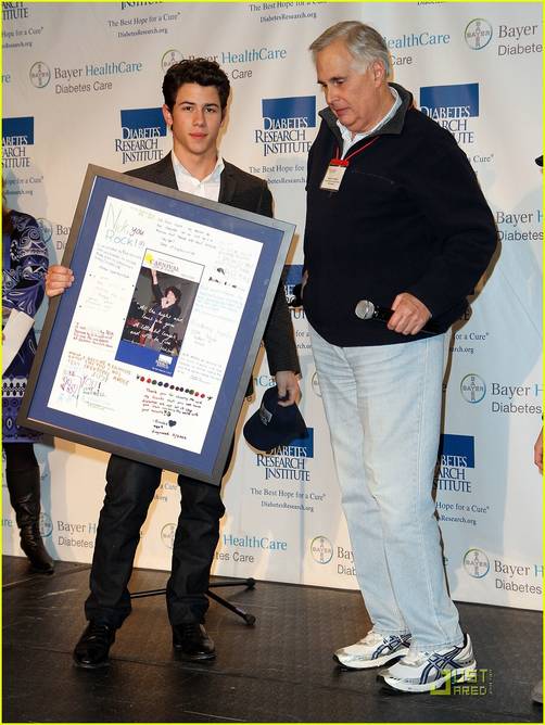 Nick Jonas asistió al 'Carnival For a Cure 2011'