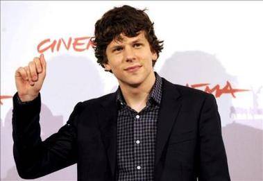 Jesse Eisenberg dentro de lo candidatos al mejor actor de los Globo de Oro