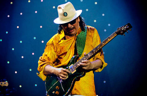 Santana lanza CD en pro de inmigrantes, junto con otros artistas Santana lanza CD en pro de inmigrantes, junto con otros artistas