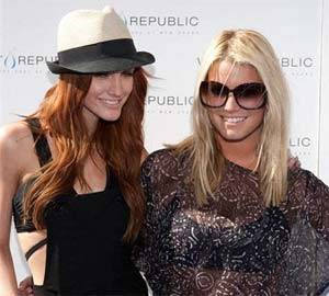 Ashlee Simpson se muda a la casa de su hermana Jessica
