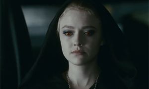 Eclipse muestra a Dakota Fanning como una sádica