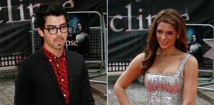 Joe Jonas no sale con Ashley Greene Joe Jonas no sale con Ashley Greene