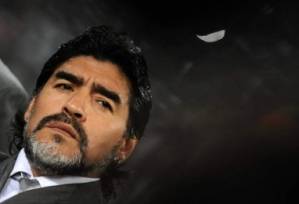 Diego Armando Maradona volverá a jugar