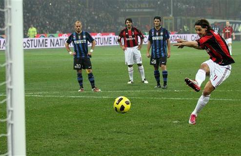 Milan ganó el clásico al Inter y se mantiene en la cima del Calcio