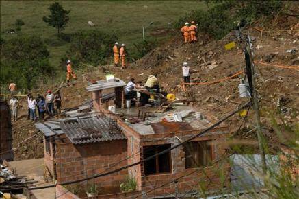 Colombia: Ya se han rescatado 79 cuerpos de víctimas del alud en Bello