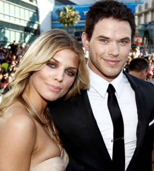 Kellan Lutz y AnnaLynne McCord, pillados en un motel tras su separación