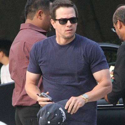 Mark Wahlberg le debe su físico a sus entrenadores