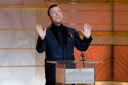 Globos de Oro 2011: Ricky Gervais no tuvo piedad de 'The Tourist'