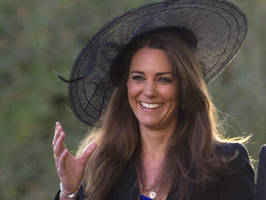 Vestido que lució Kate Middleton en desfile benéfico será subastado