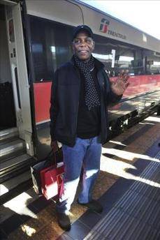 Danny Glover esta en Sudáfrica para dar su apoyo al ex presidente Aristide