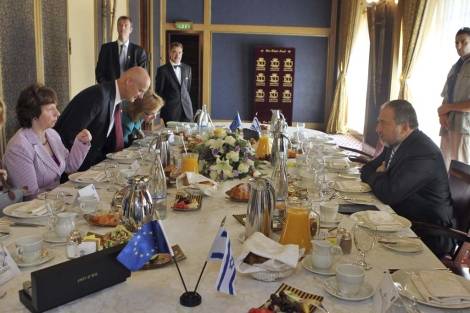 Israel advierte de que no respetará los acuerdos si los palestinos van a la ONU