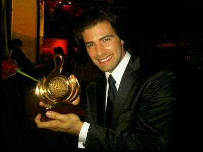 Premio Lo Nuestro 2011: Jencarlos Canela recibe premio Revelación del Año