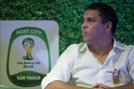Ronaldo anuncia medidas legales tras ser fotografiado fumando y bebiendo
