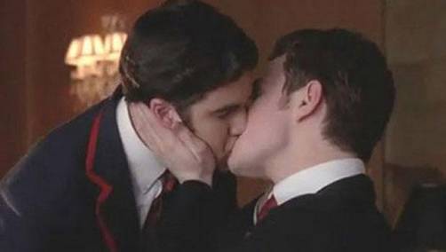 Vídeo: Kurt y Blaine en el beso más esperado de Glee
