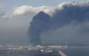 Se eleva nivel de alerta nuclear en la central de Fukushima