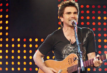 Juanes habla de las redes sociales 'Facebook y Twitter'