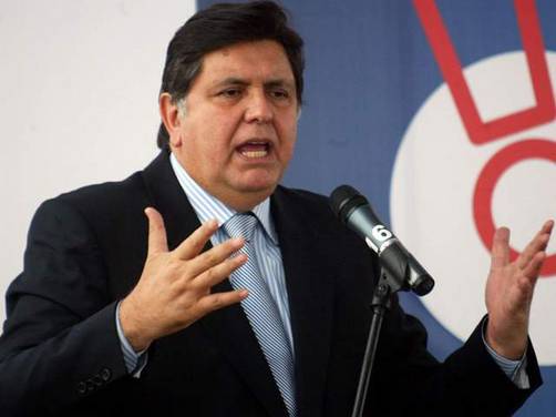 Alan García anuncia firma de Convenios con 15 alcaldes reelectos