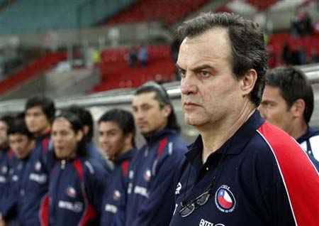 Los jugadores e hinchas de Chile apoyaron a Marcelo Bielsa